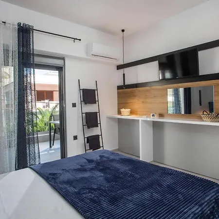 Rhodes Diamond Luxury Flat In The Heart Of Town *