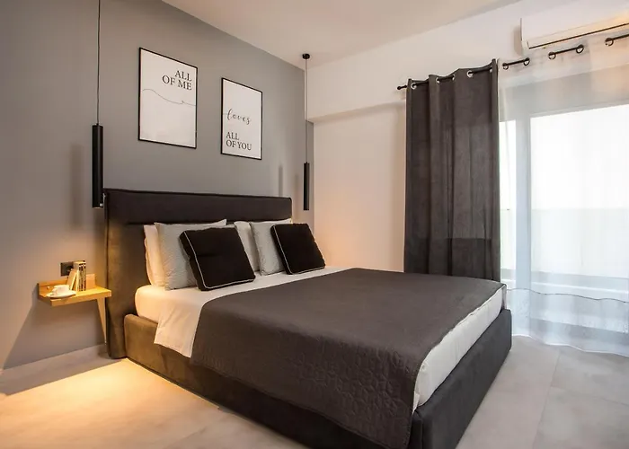 Rhodes Diamond Luxury Flat In The Heart Of Town *