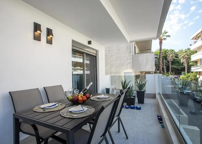 Rhodes Diamond Luxury Flat In The Heart Of Town