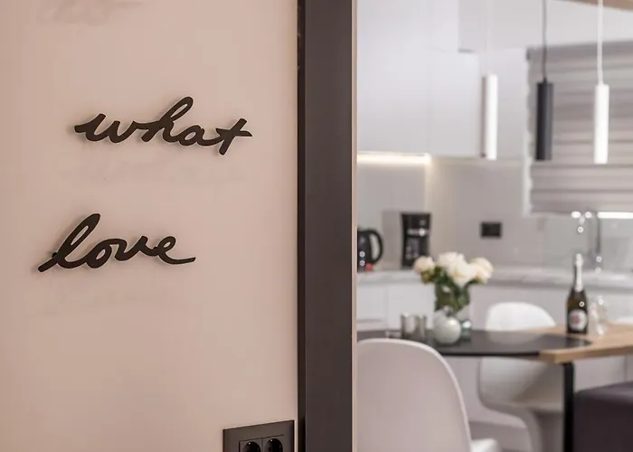 Rhodes Diamond Luxury Flat In The Heart Of Town *