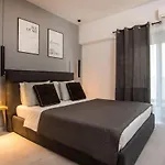 Rhodes Diamond Luxury Flat In The Heart Of Town *