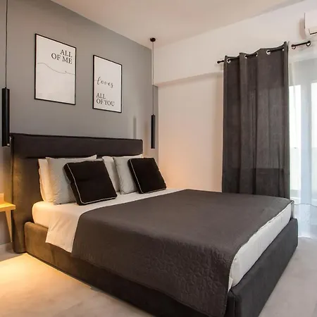Rhodes Diamond Luxury Flat In The Heart Of Town *