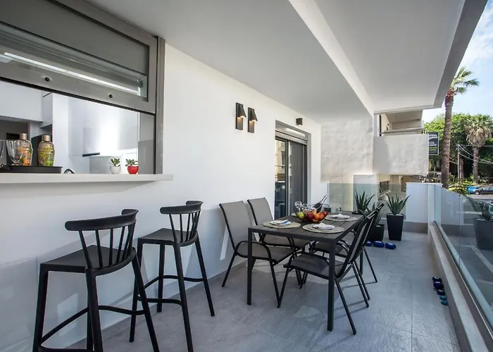 公寓 Rhodes Diamond Luxury Flat In The Heart Of Town *